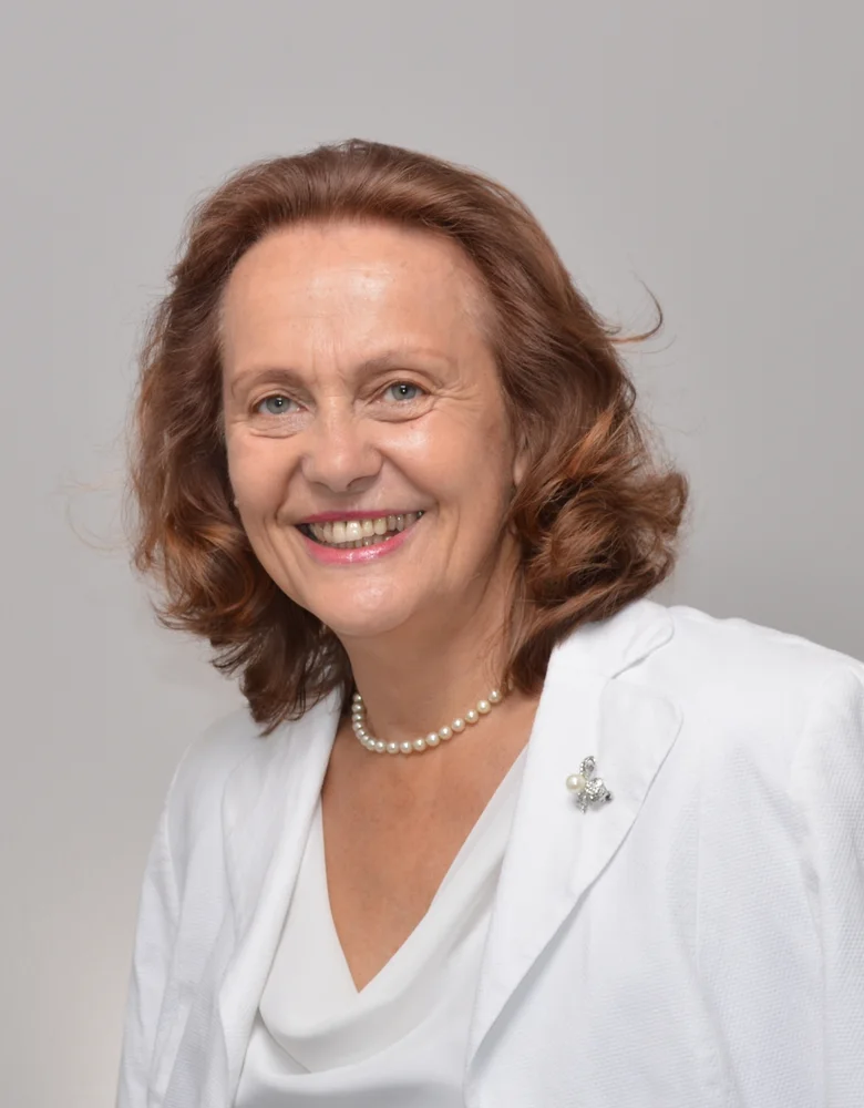 Mag. Dr. Regina Morgenstrahl, Gründerin und Leiterin des Holistischen Instituts